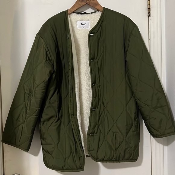 Aritzia Jackets & Coats Aritzia Tna Pratt Fatigue Green Quilted